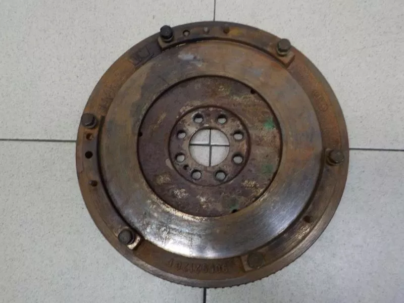 Маховик двигателя BS265564