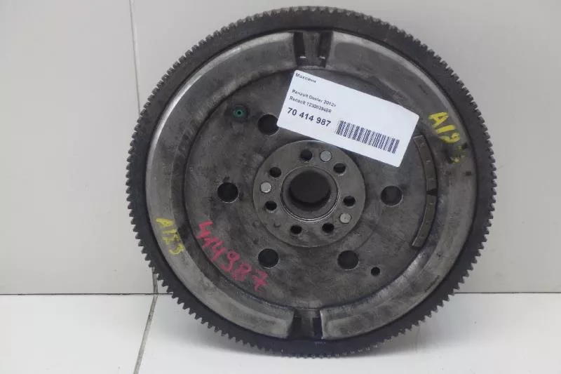 Маховик двигателя BS267854