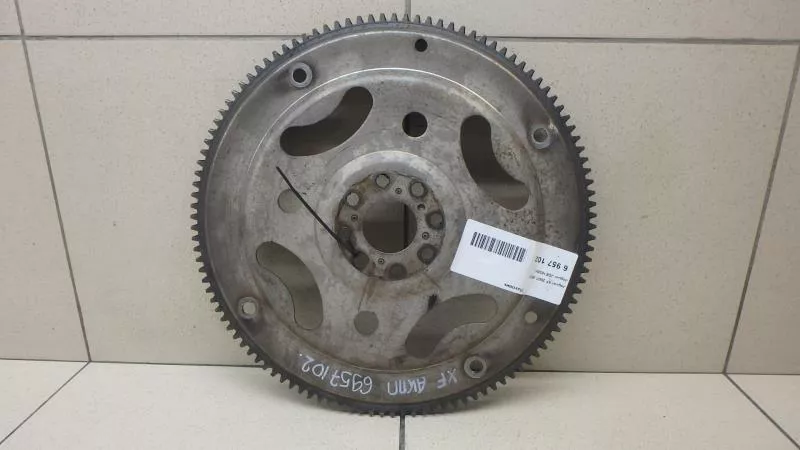 Маховик двигателя BS264888