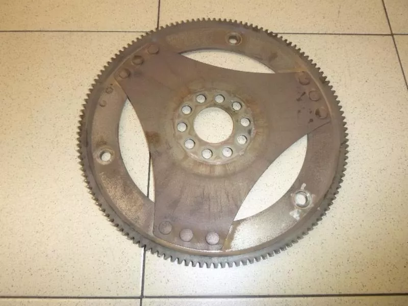 Маховик двигателя BS264520