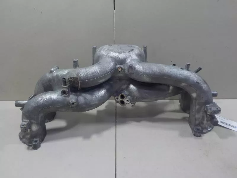 Впускной коллектор ST303293 Впускной коллектор ST303293