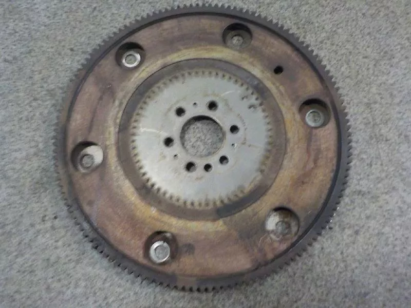 Маховик двигателя BS263973