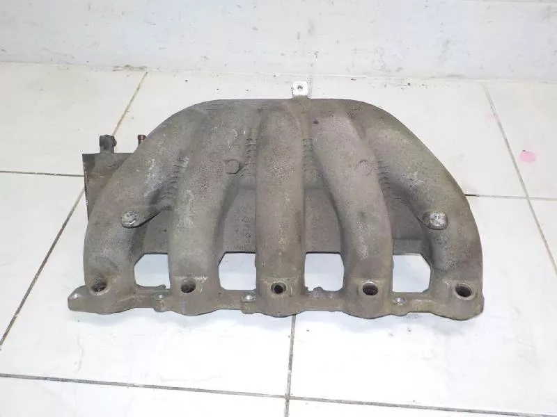 Впускной коллектор ST298213 Впускной коллектор ST298213