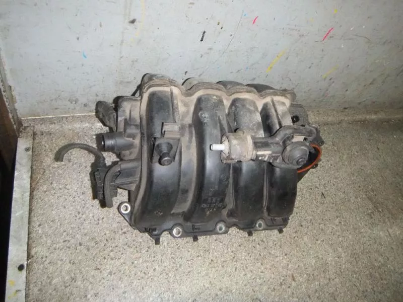 Впускной коллектор ST299188