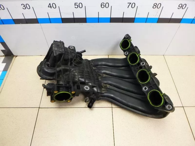 Впускной коллектор ST303193 Впускной коллектор ST303193