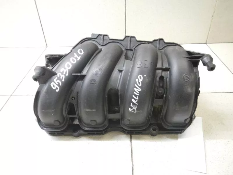 Впускной коллектор ST299070 Впускной коллектор ST299070