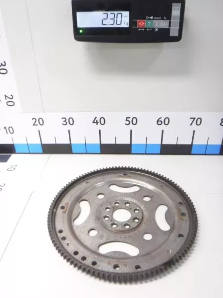 Маховик двигателя BS264878