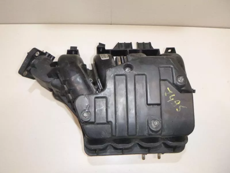 Впускной коллектор ST303166 Впускной коллектор ST303166