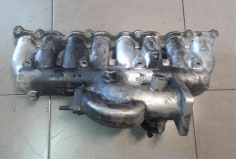 Впускной коллектор ST299586 Впускной коллектор ST299586