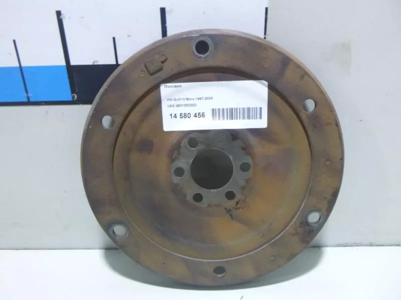 Маховик двигателя BS266226