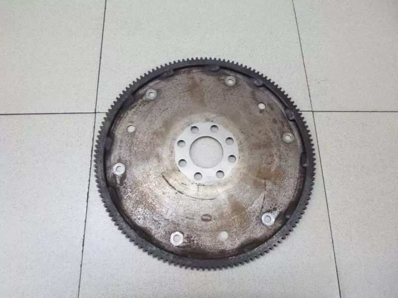 Маховик двигателя BS266195