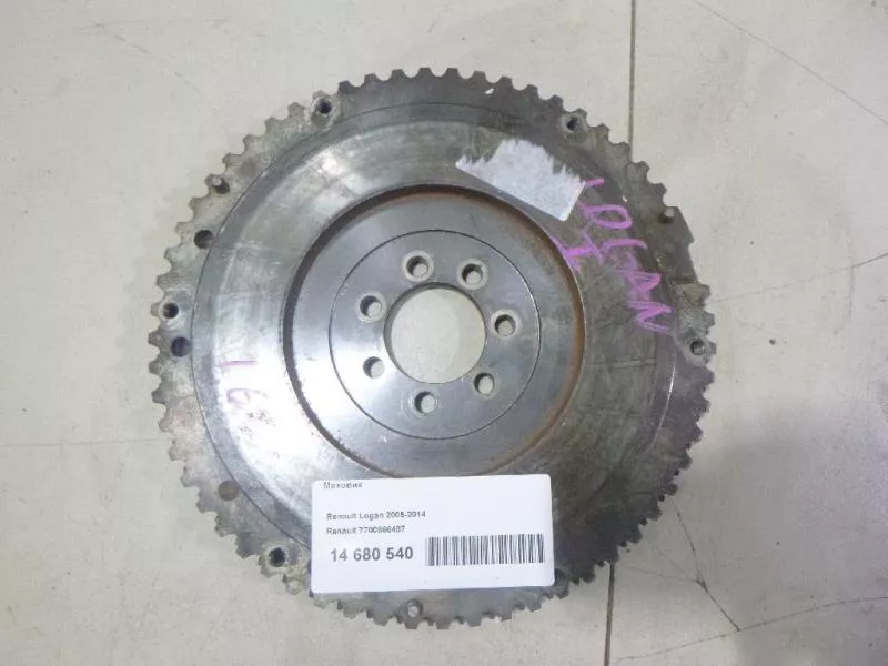 Маховик двигателя BS267556