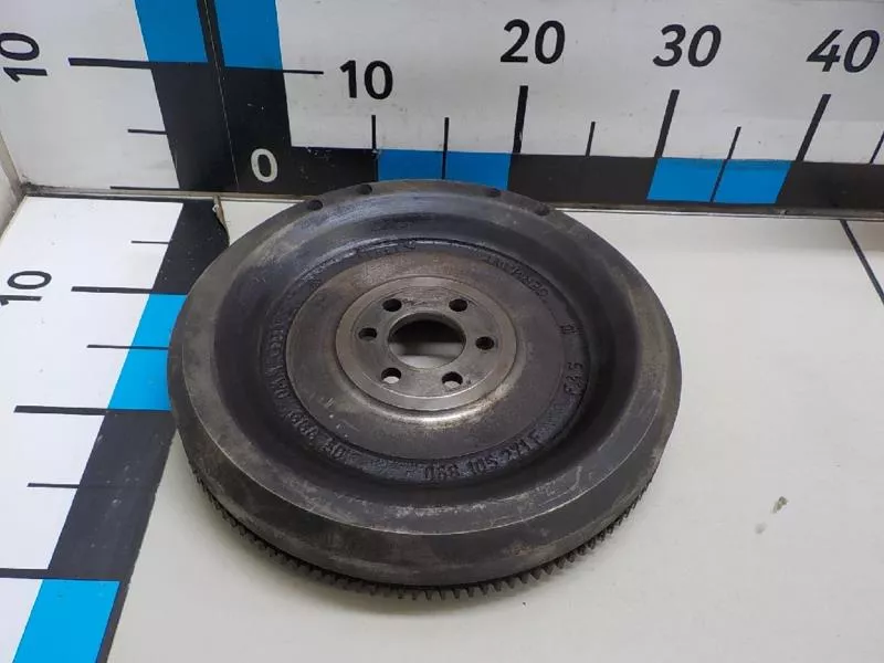 Маховик двигателя BS267383