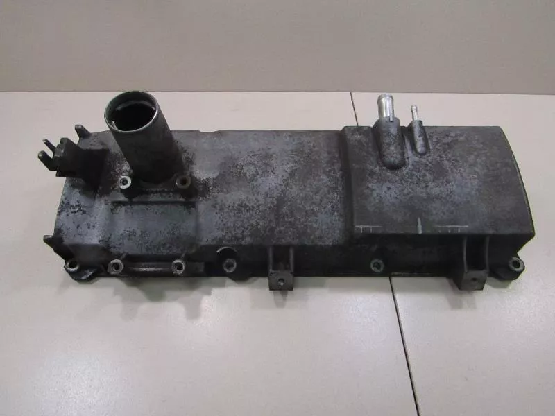 Клапанная крышка ГБЦ BS68881 Клапанная крышка ГБЦ BS68881