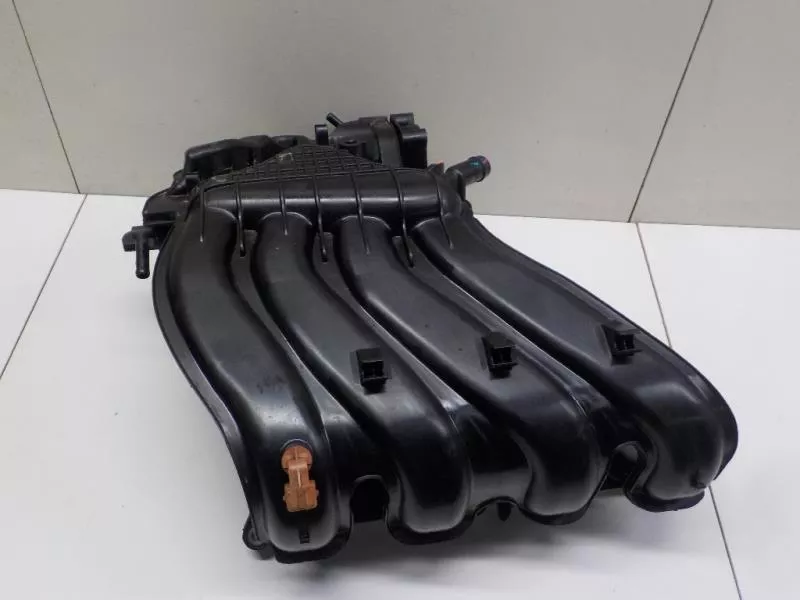 Впускной коллектор ST303126 Впускной коллектор ST303126