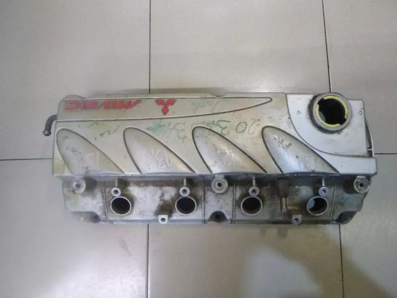 Клапанная крышка ГБЦ BS68780 Клапанная крышка ГБЦ BS68780