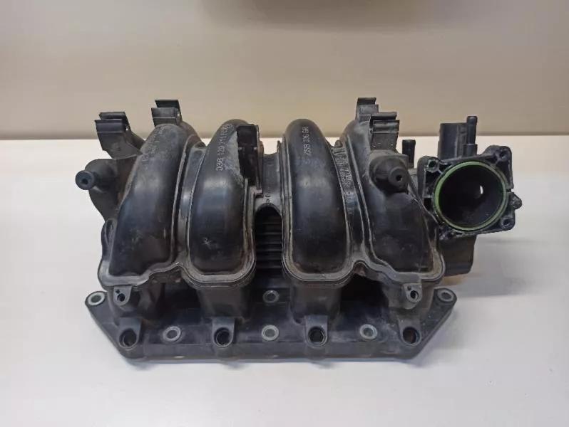 Впускной коллектор ST299236 Впускной коллектор ST299236