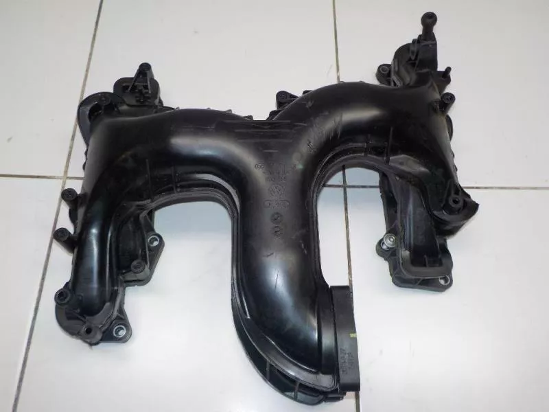 Впускной коллектор ST301597 Впускной коллектор ST301597