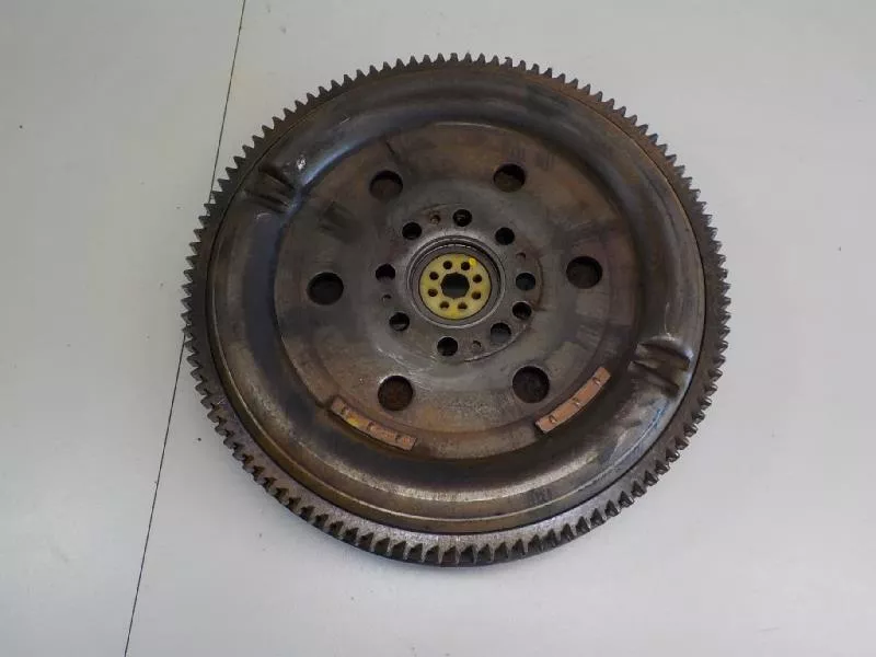 Маховик двигателя BS267505