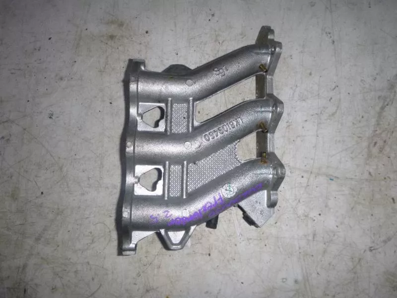 Впускной коллектор ST298051 Впускной коллектор ST298051