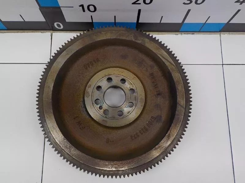 Маховик двигателя BS266133