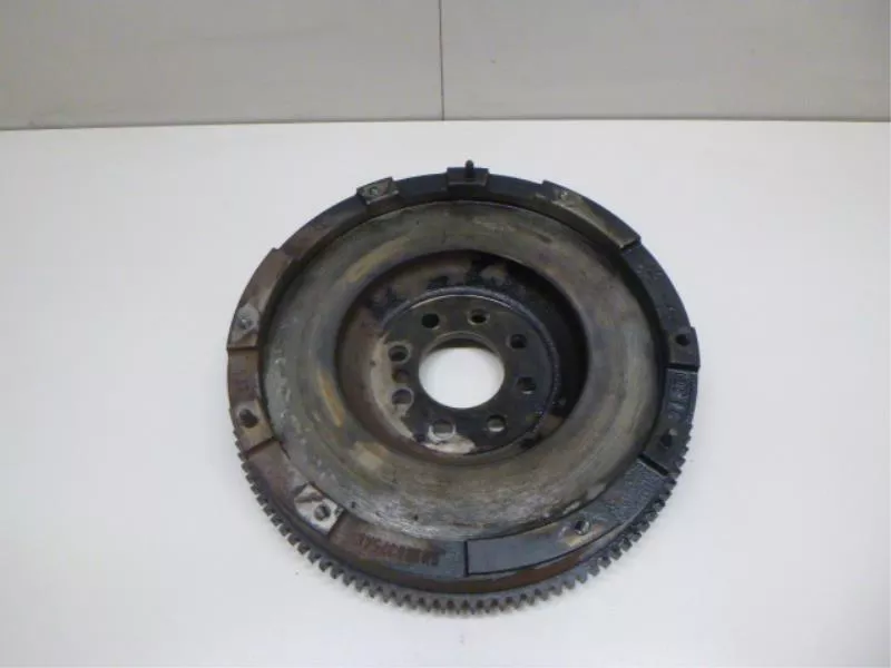 Маховик двигателя BS266764