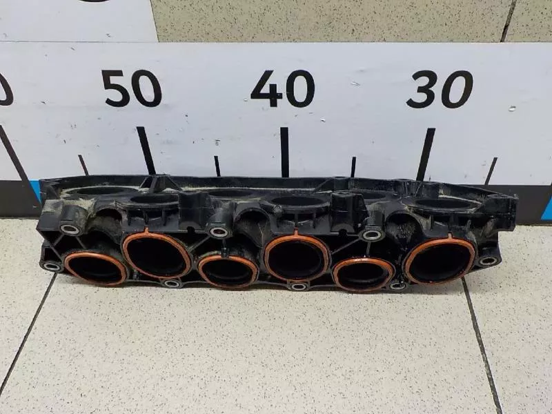 Впускной коллектор ST301359 Впускной коллектор ST301359