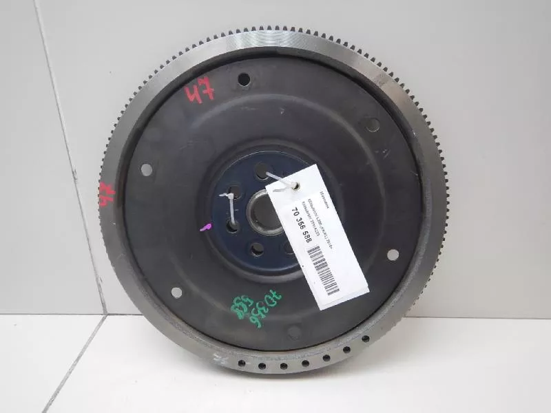 Маховик двигателя BS267880