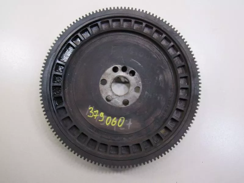 Маховик двигателя BS265427