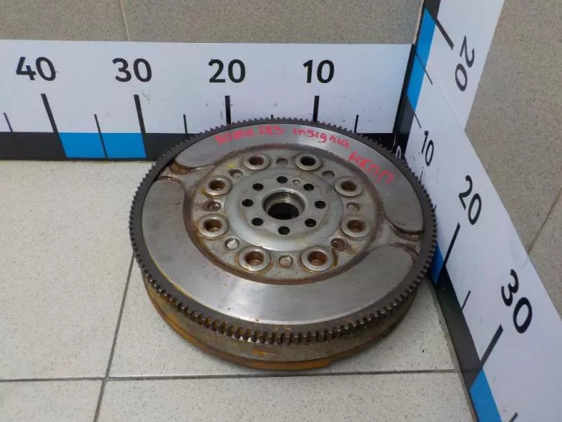 Маховик двигателя BS267689