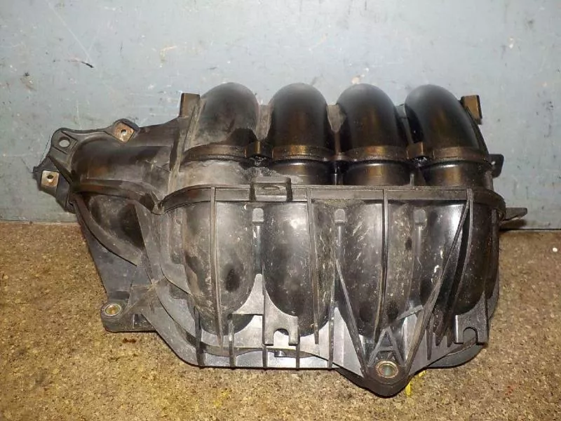 Впускной коллектор ST299031 Впускной коллектор ST299031