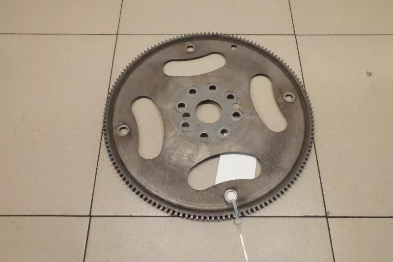 Маховик двигателя BS266305