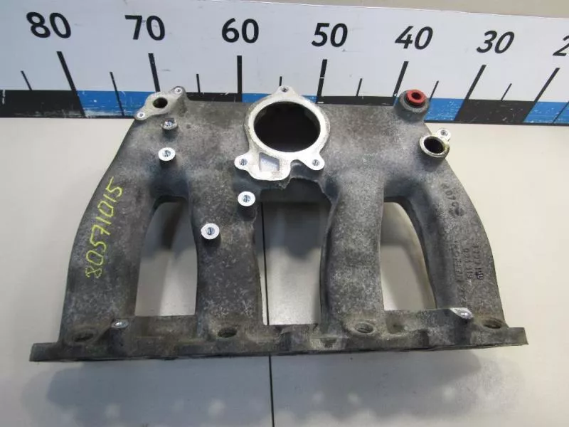 Впускной коллектор ST300121 Впускной коллектор ST300121