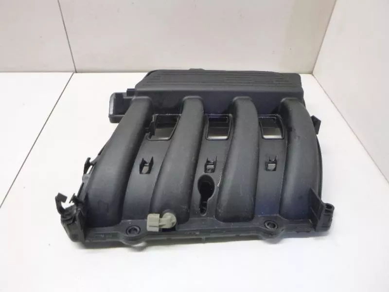 Впускной коллектор ST299438 Впускной коллектор ST299438