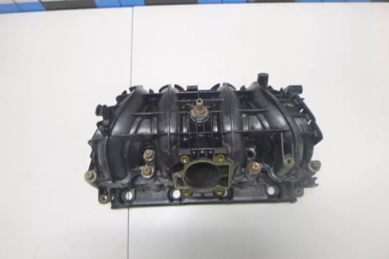 Впускной коллектор ST301328 Впускной коллектор ST301328