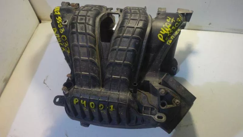 Впускной коллектор ST301085 Впускной коллектор ST301085