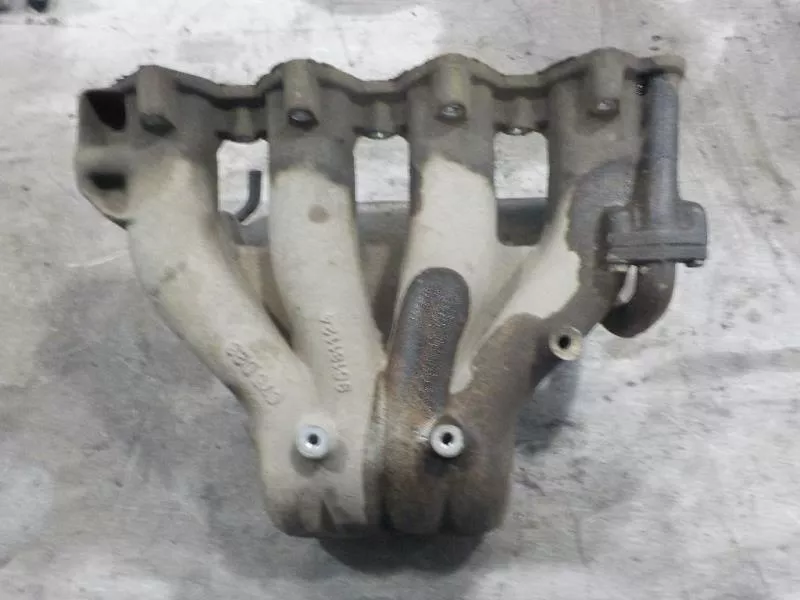 Впускной коллектор ST300399 Впускной коллектор ST300399