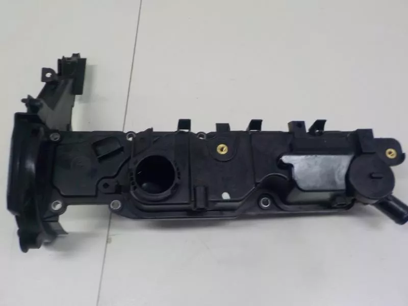 Клапанная крышка ГБЦ BS69656 Клапанная крышка ГБЦ BS69656