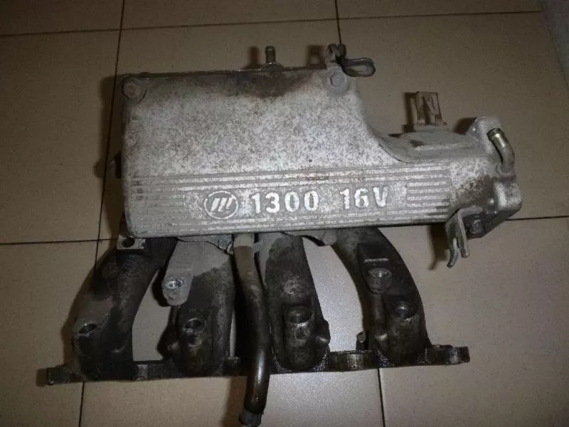 Впускной коллектор ST299409