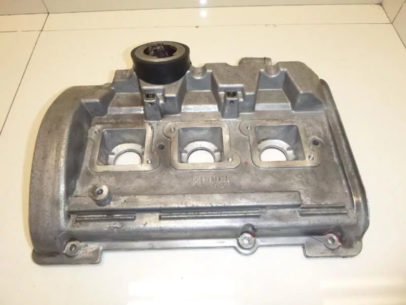 Клапанная крышка ГБЦ BS68222 Клапанная крышка ГБЦ BS68222