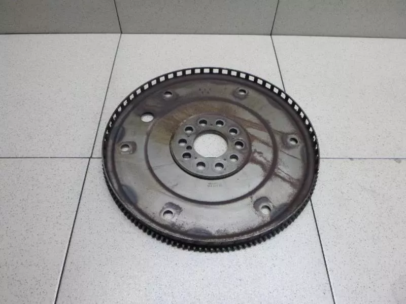 Маховик двигателя BS265086