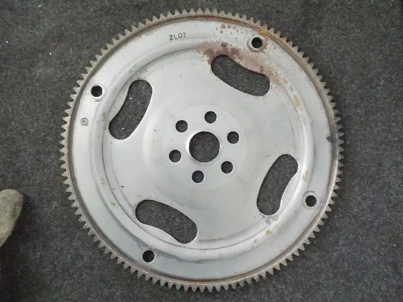 Маховик двигателя BS263587