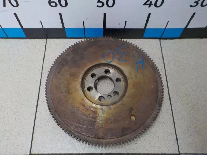 Маховик двигателя BS267539