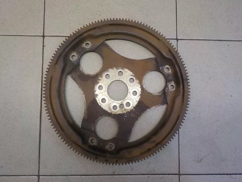 Маховик двигателя BS263449