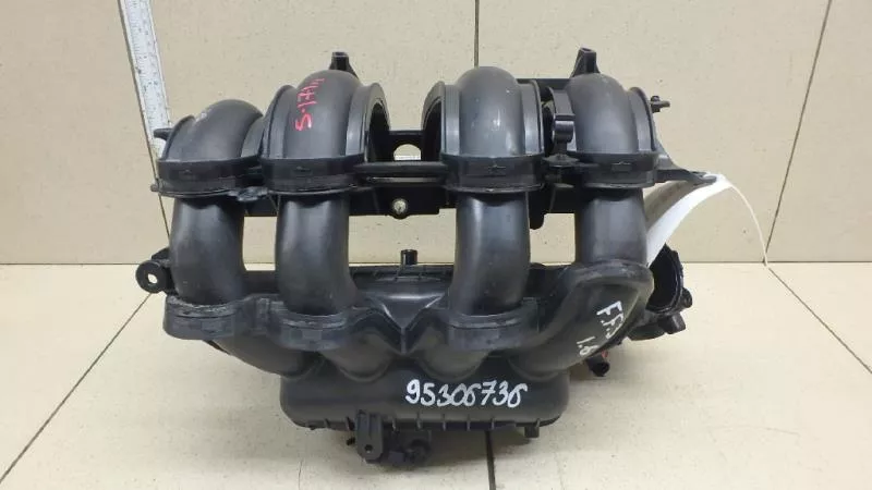 Впускной коллектор ST302223 Впускной коллектор ST302223