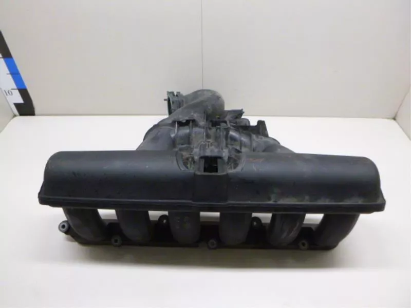 Впускной коллектор ST301367 Впускной коллектор ST301367