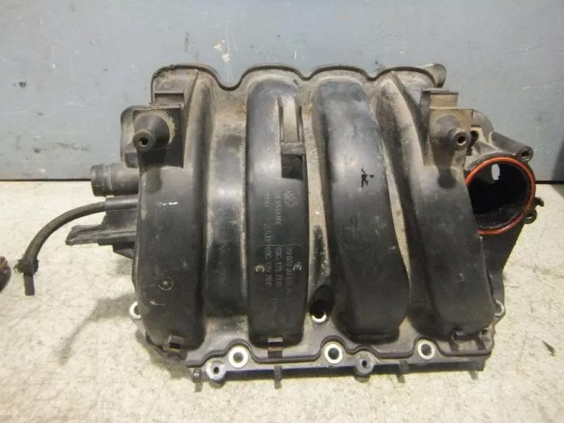 Впускной коллектор ST299193 Впускной коллектор ST299193