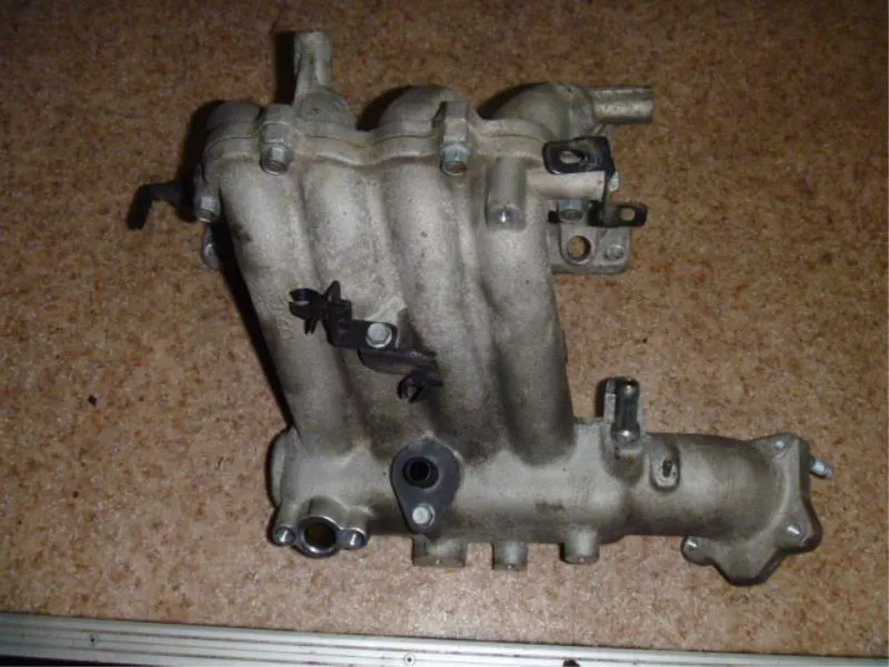 Впускной коллектор ST299661 Впускной коллектор ST299661