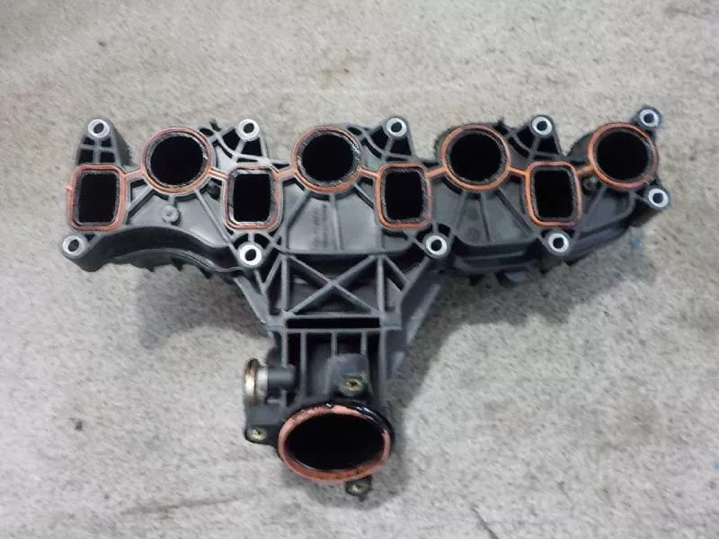 Впускной коллектор ST300601