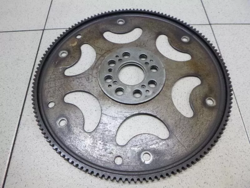 Маховик двигателя BS263444